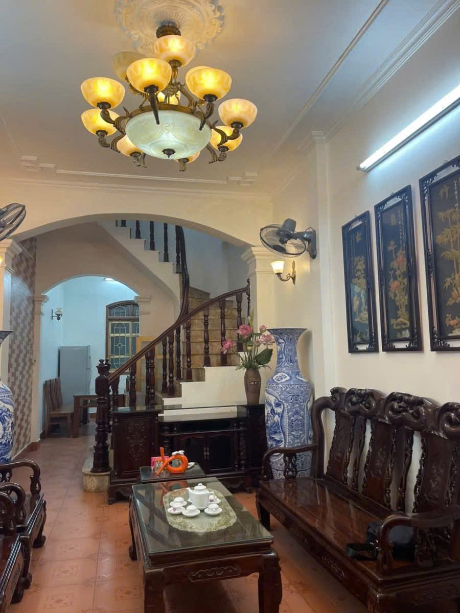 Cho thuê nhà nguyên căn ngõ 198 Dương Văn Bé, 4 tầng x 50m2, 4 ngủ, 13 Triệu - Ảnh chính